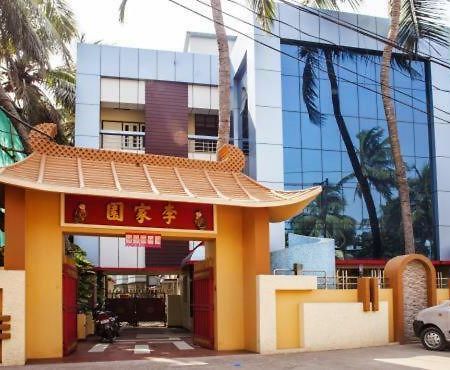 Hotel Lee Garden Puri Bagian luar foto